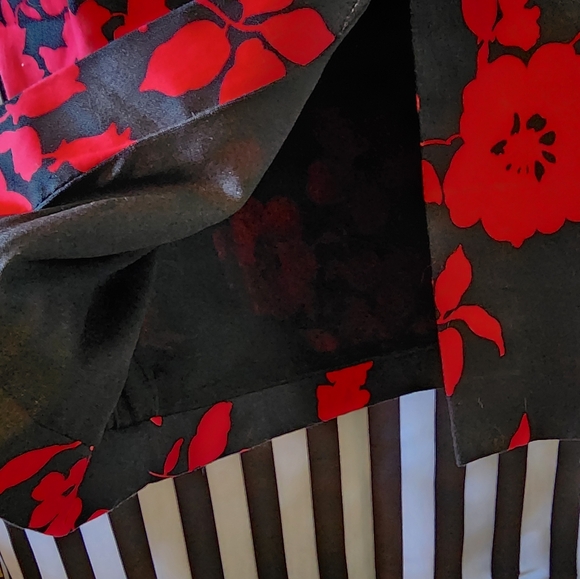 Size xs UK 6 US XS Starlets & Harlots wiggle dress EUC - Picture 6 of 6